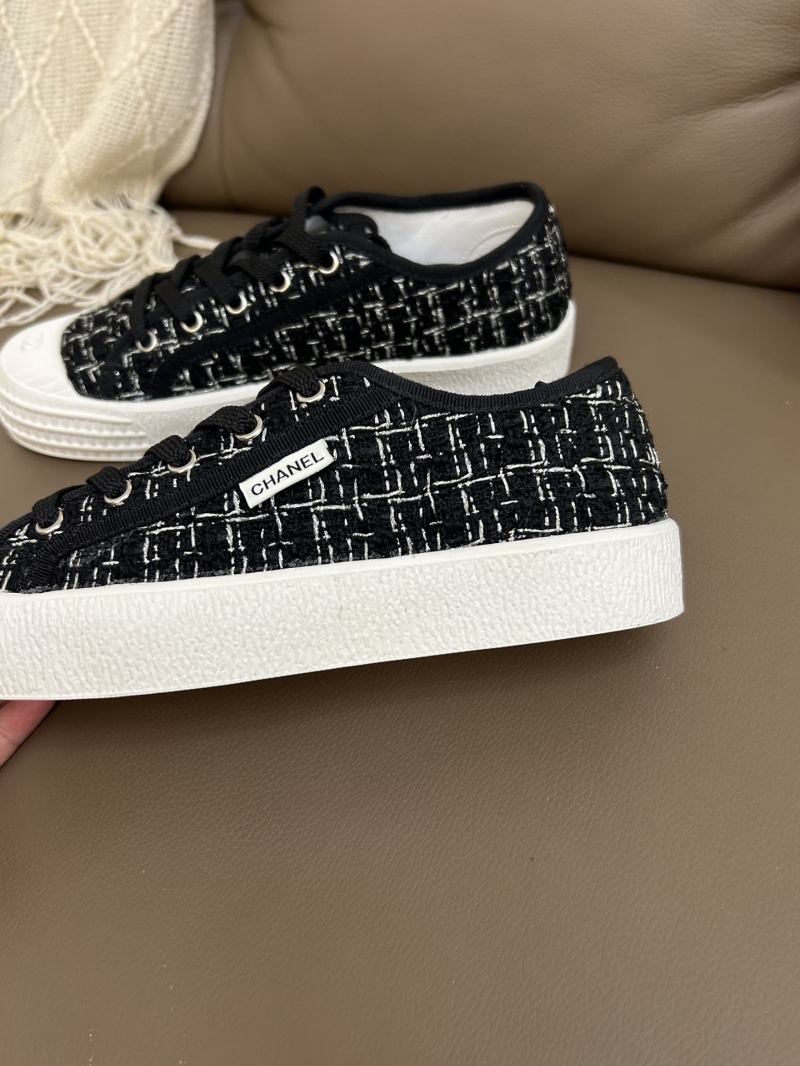 Ch**el sneakers